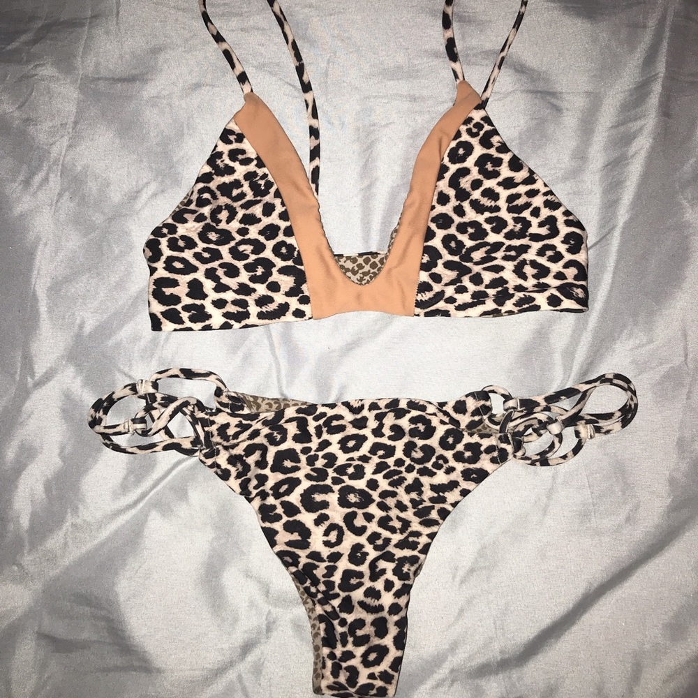 Acacia swim